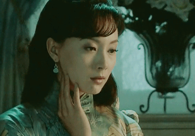 从白月光到“危险情人”，气场不输董卿，43岁陈数诠释了中国女人最美的风情