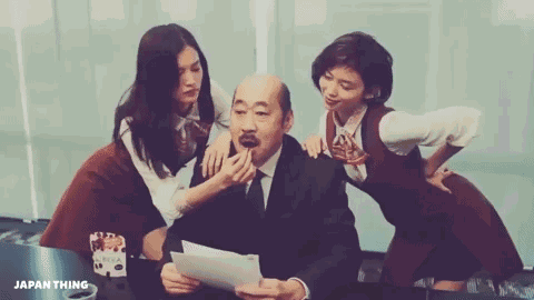 搞笑  她的一切努力就是要成为女团出道 这和为了2000块出场费的