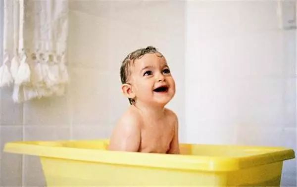 孩子的免疫力和洗澡的时间也有关系？这个说法好多宝妈不知道