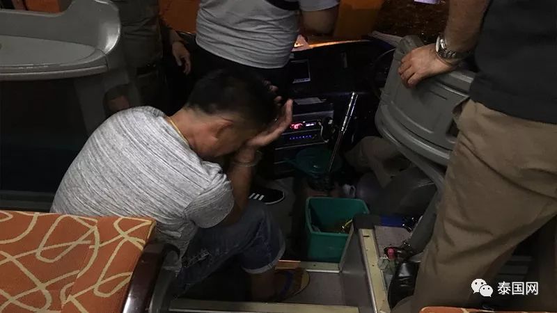 偷美国游客钱包 泰国旅游大巴司机被捕
