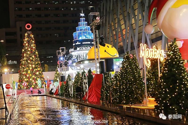 曼谷各大商场装饰一新迎圣诞、贺新年！