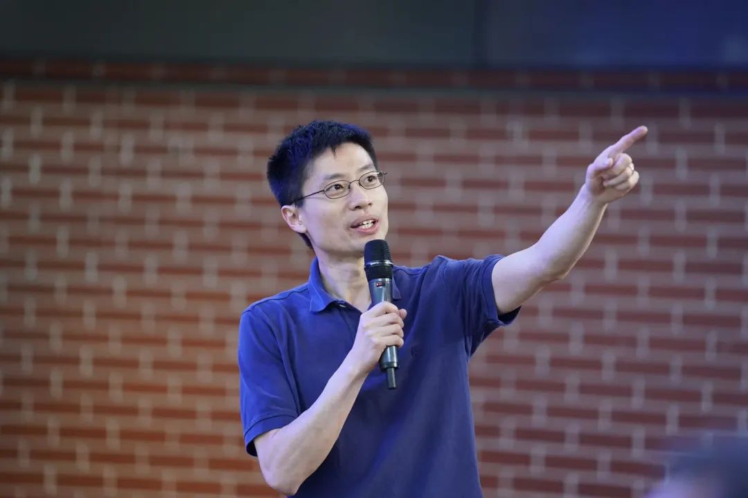 无偿开发防新冠App，这个有爱又有才的华人数学家究竟何方神圣？