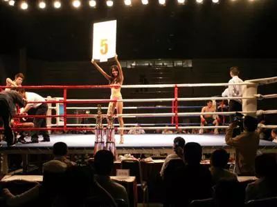 中国拳击冠军曝光行业丑闻：执法裁判可以2打1改变赛果