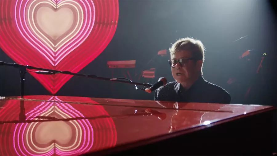 John Lewis 发布 2018 圣诞广告，这次的主角是传奇歌手 Elton John