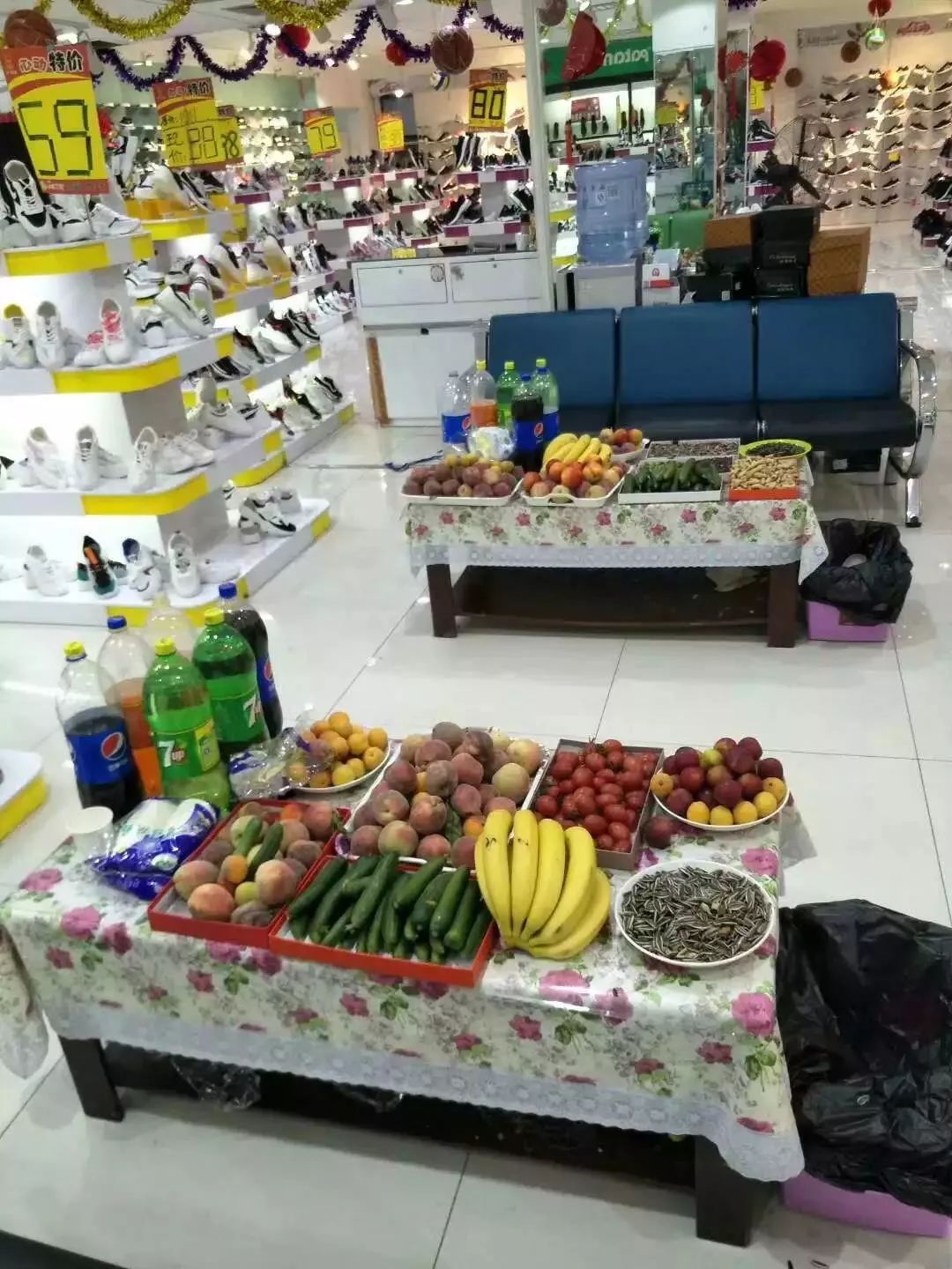 事发吴忠东郊市场，此人连着几天开奔驰去批发水果，到底什么身份?