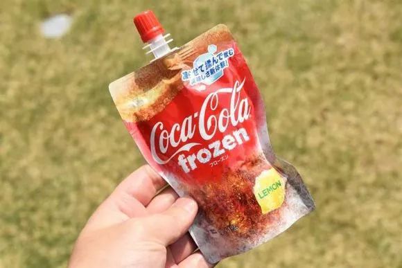 可口可乐推冰冻“可吸冰沙”，其实统一、旺旺