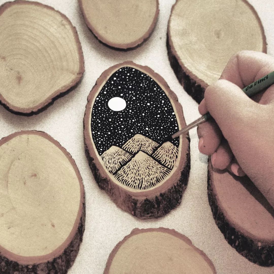 画在木板上的星辰大海，有创意又迷人！