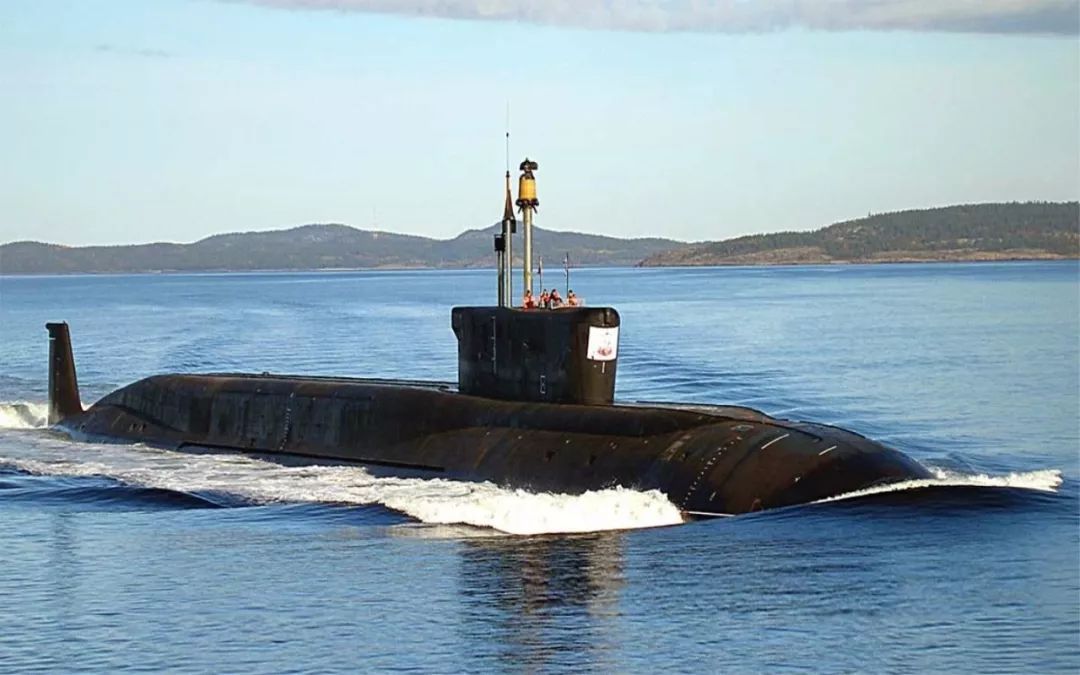俄北风之神战略核潜艇再遇坎坷：严寒冰冻来袭，海试被迫中断