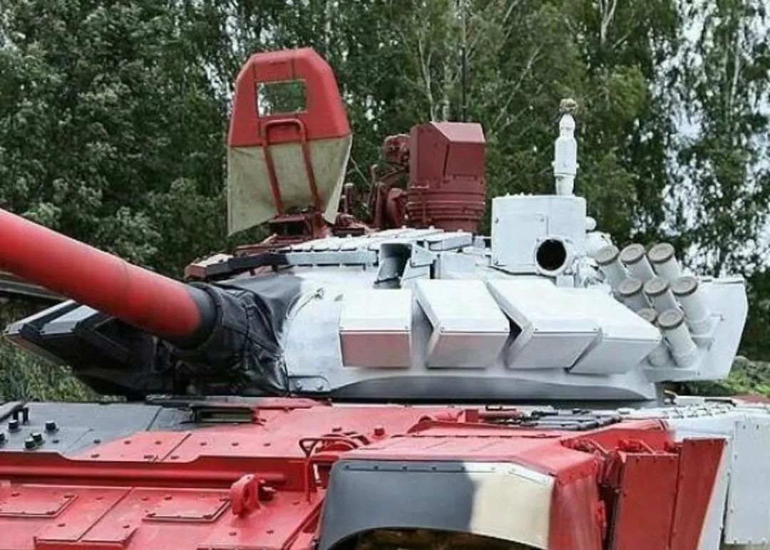 俄军1200辆主力坦克实现更新换代：宣称性能压倒中国96B坦克