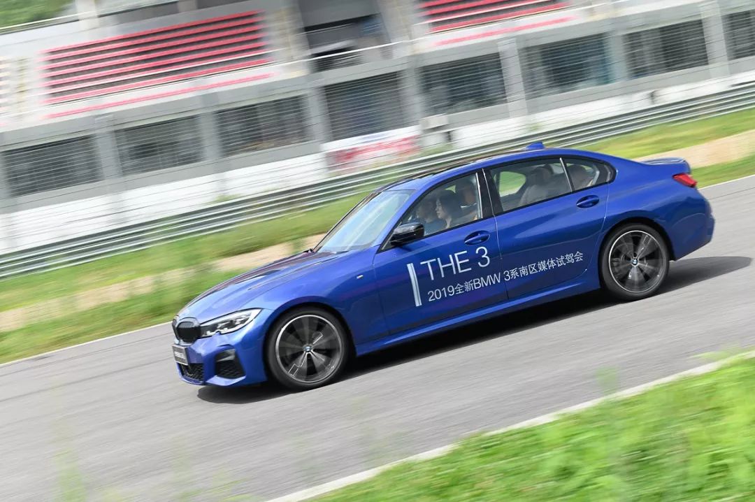 2019全新BMW 3系南区媒体试驾会在贵阳燃“擎”开启