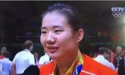 杨方旭毕竟有大赛经验 在接应这个位置她曾经是中国女排的首选