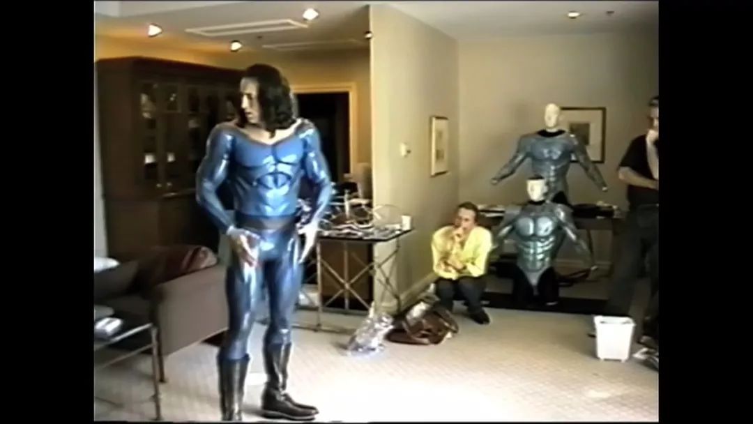 尼古拉斯·凯奇版《超人》视频曝光，战衣不是一