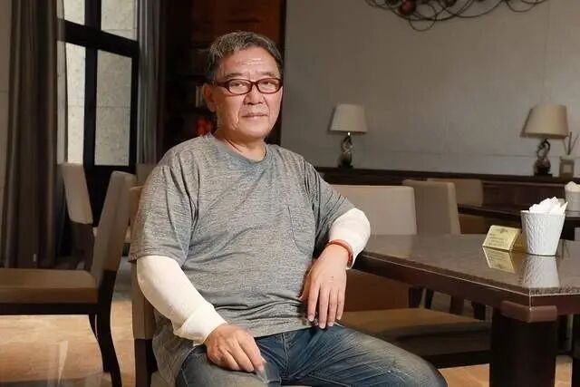 热搜第一！演员李立群团队否认