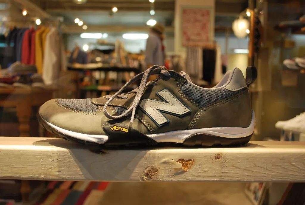 近季我想买双人人都不要的 New Balance 登山鞋