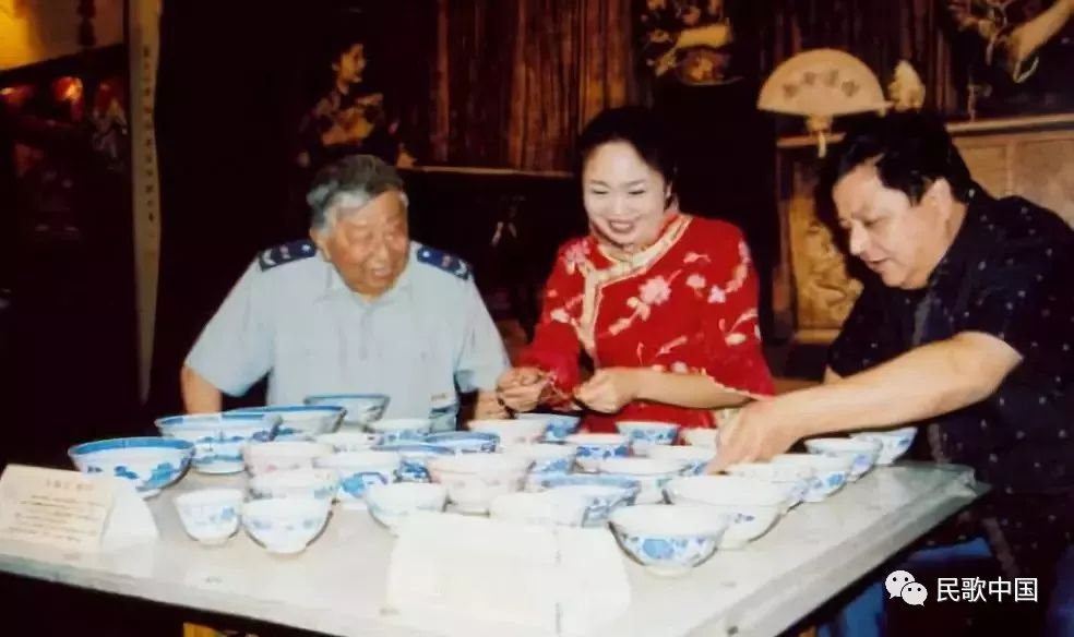 你肯定没听过这种《前门情思大碗茶》，李谷一惊叹：这才是中国文化符号！