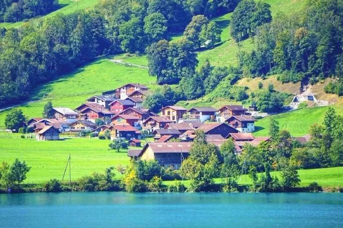 瑞士高颜值小镇—每个都像童话世界
