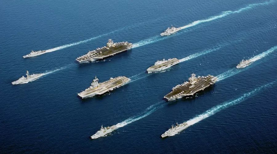 中国海军正驶向蔚蓝的大海，致敬舰长邓世昌