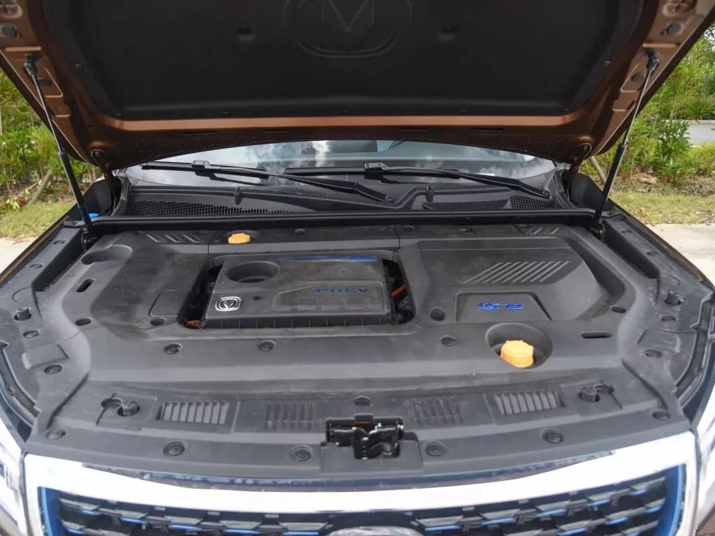 颜值在线/配置升级 插电混动中级SUV(3)