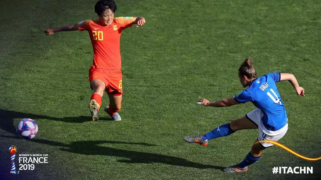 中国女足0-2不敌意大利