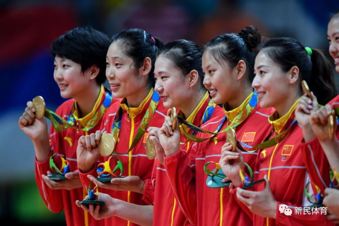 提前一轮夺冠了！中国女排第十次夺世界冠军！多图回顾这十次辉煌……