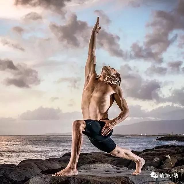 那个将瑜伽坚持练习5年的男人，后来怎么样了？(2)