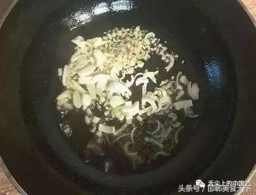 [中秋节快乐！]豆腐皮和豆芽原来这样做才美味