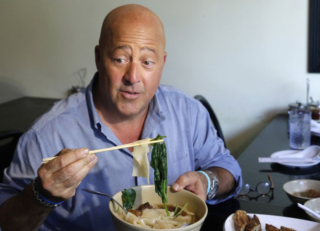 美国大厨diss中餐像屎，为何中国人却力挺他“辱华”？