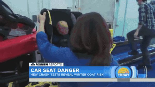 一件羽绒服引发的意外——安全座椅不安全？你给宝宝穿错啦！