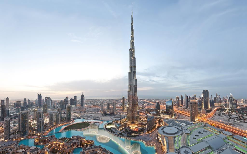 是世界最高建筑，也是一座“垂直城市”，拥有超十项世界纪录！