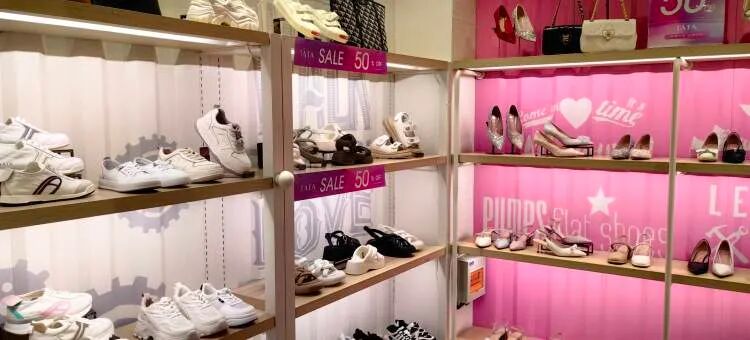 突然宣布关门！上海这里人流翻10倍，商品清仓打折，阿姨爷叔不买也来转转：很久没这么热闹了